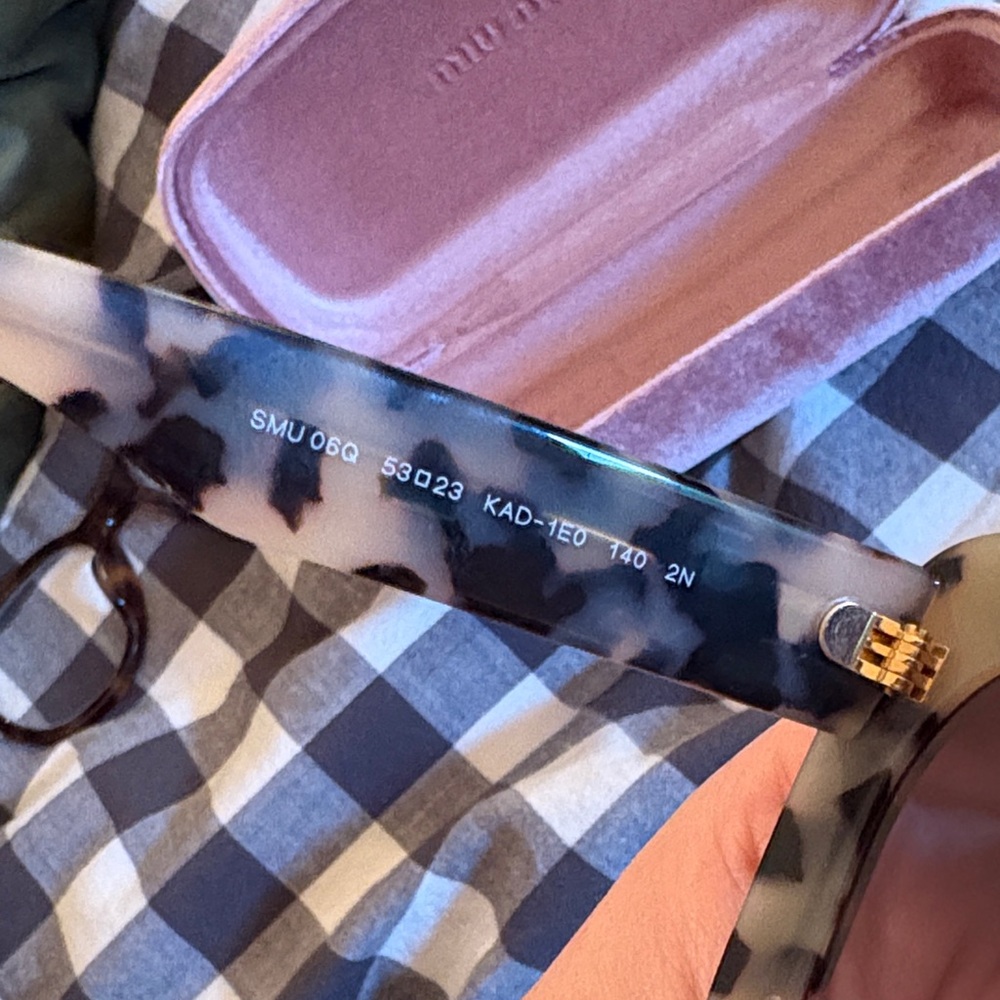 Miu Miu Leopard Print Sunglasses with Pink Case - Picture 7 of 8
